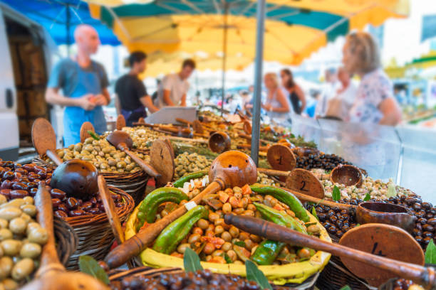 Marché provençal à Ménerbes, près du Gîte du domaine Sirius en Provence Alpes Côtes d'Azur